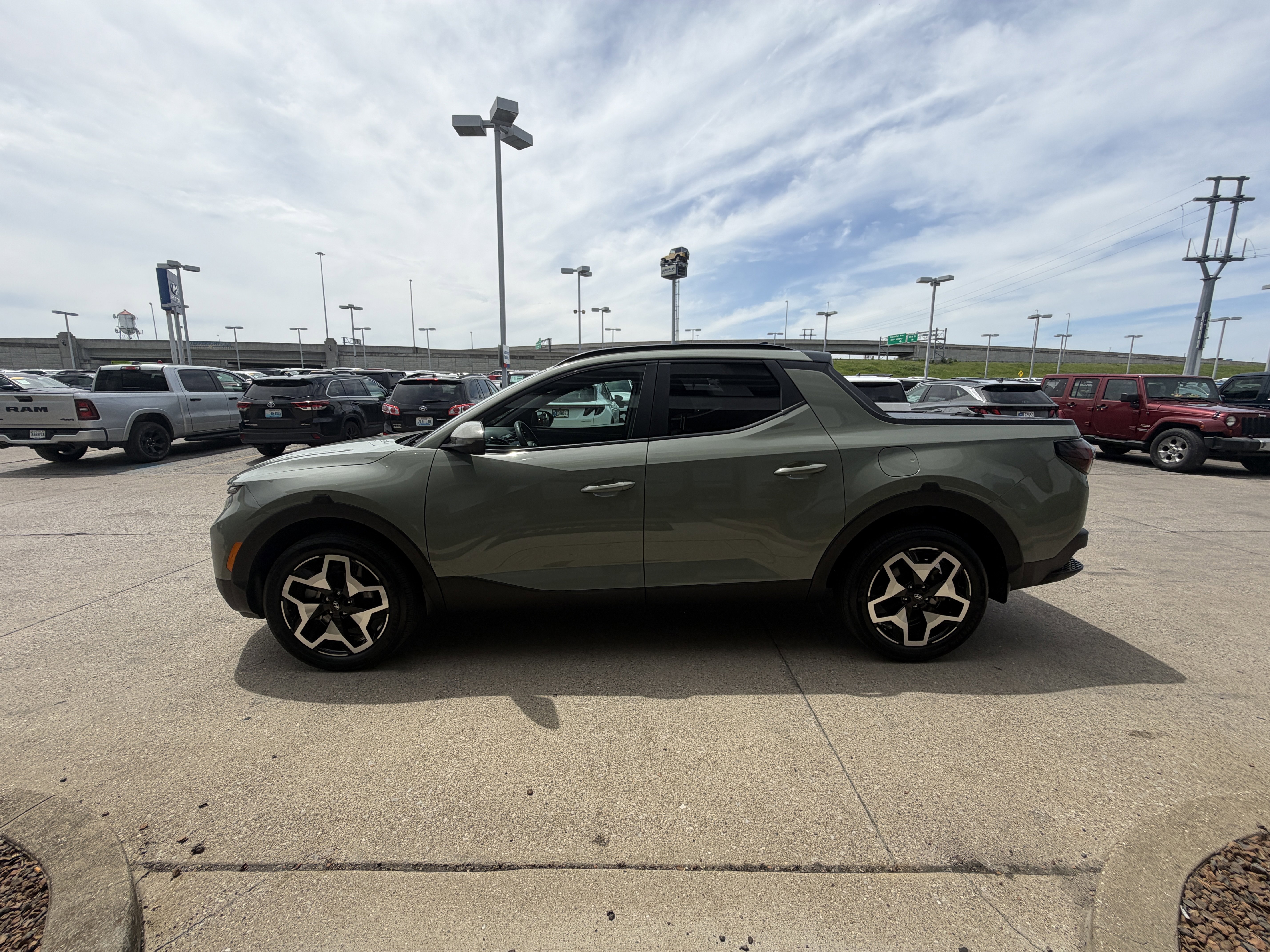 2023 Hyundai Santa Cruz Limited - Photo 15