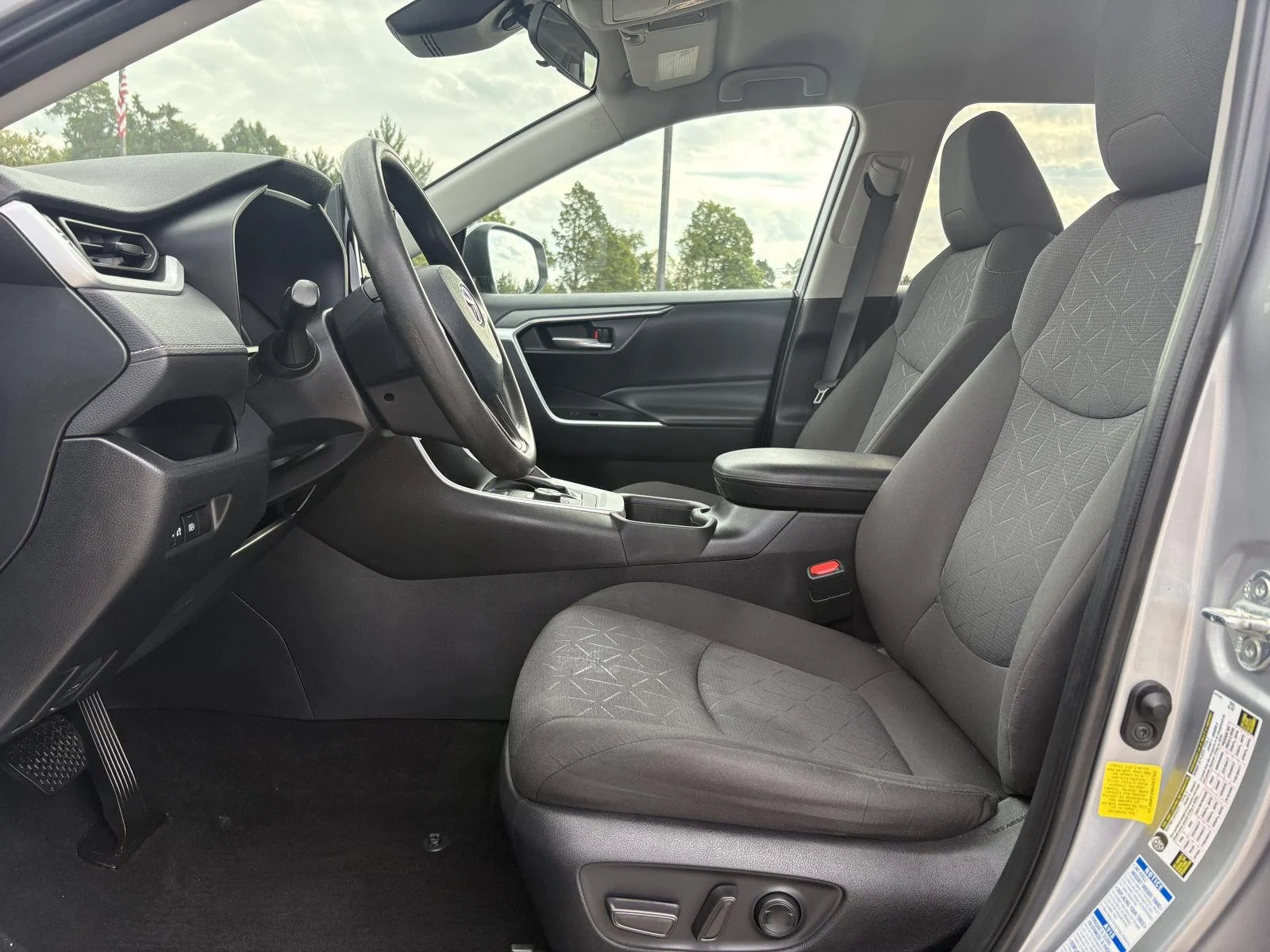 Used 2022 Silver Sky Metallic Toyota Hybrid XLE image 10