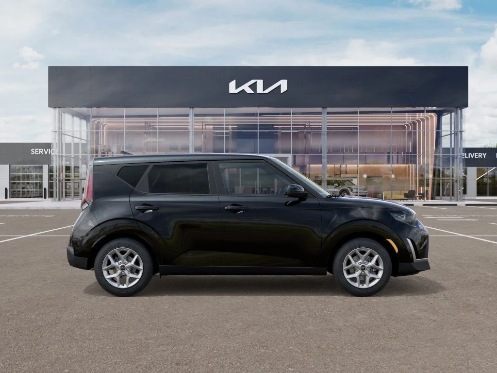 New 2025 Fusion Black Kia LX image 6