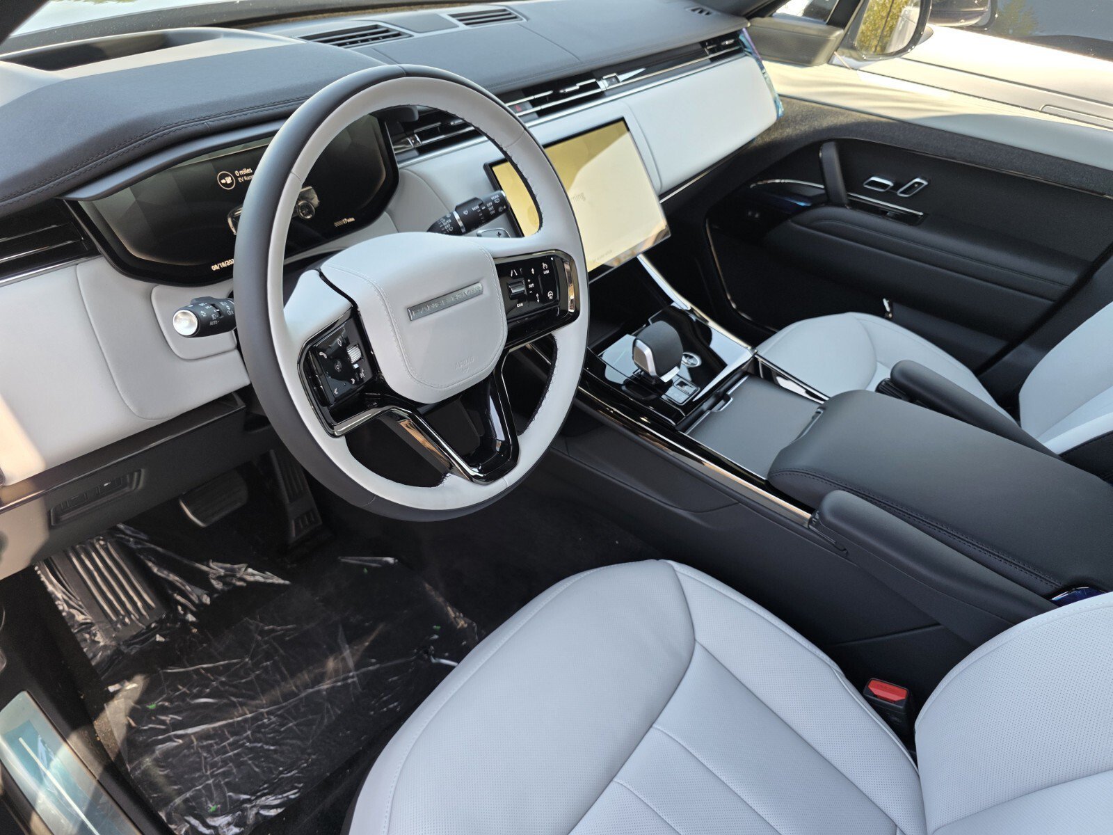 New 2026 Varesine Blue Land Rover P460e Dynamic SE PHEV image 11