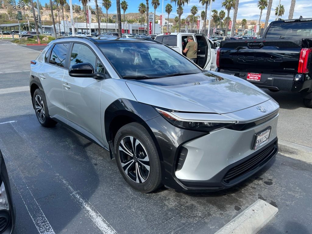 Used 2024 Silver Toyota XLE image 3