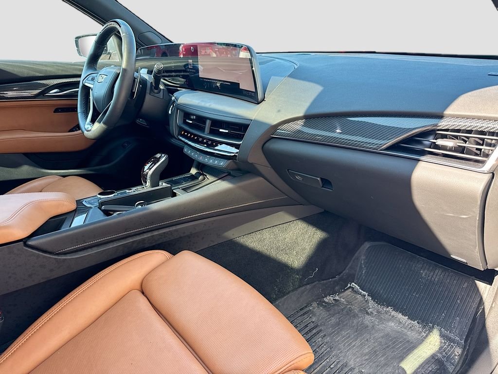 Used 2025 Silver Cadillac Premium Luxury image 32