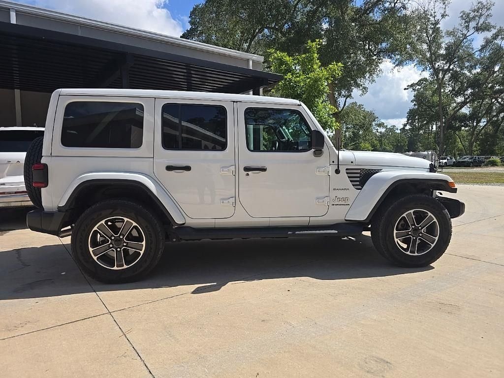 Used 2023 White Jeep Sahara image 18