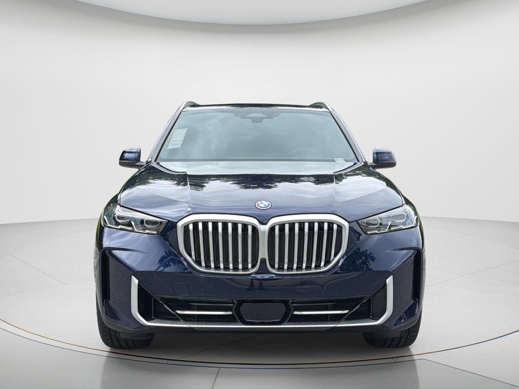 New 2026 Tanzanite Blue II Metallic BMW xDrive50e image 4