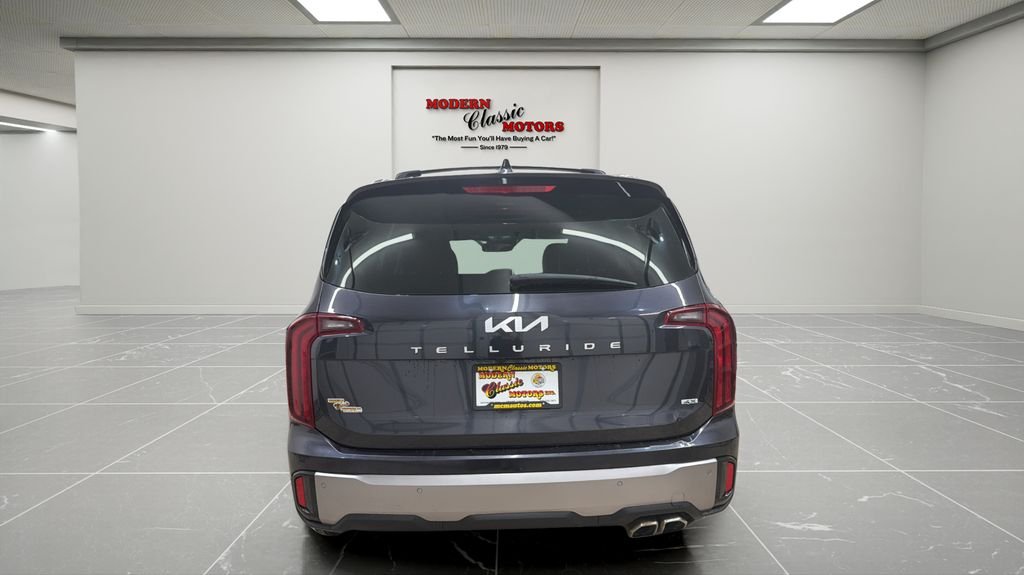 Used 2025 Gray Kia S image 4