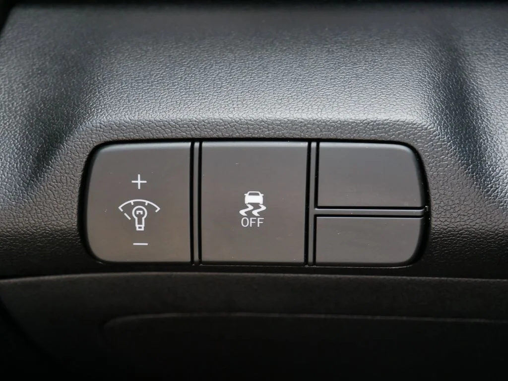 Certified Used 2025  Hyundai SEL Convenience image 17