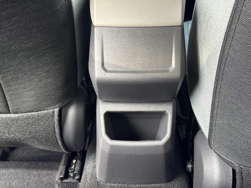 New 2027 Ivory Silver Kia LX image 13