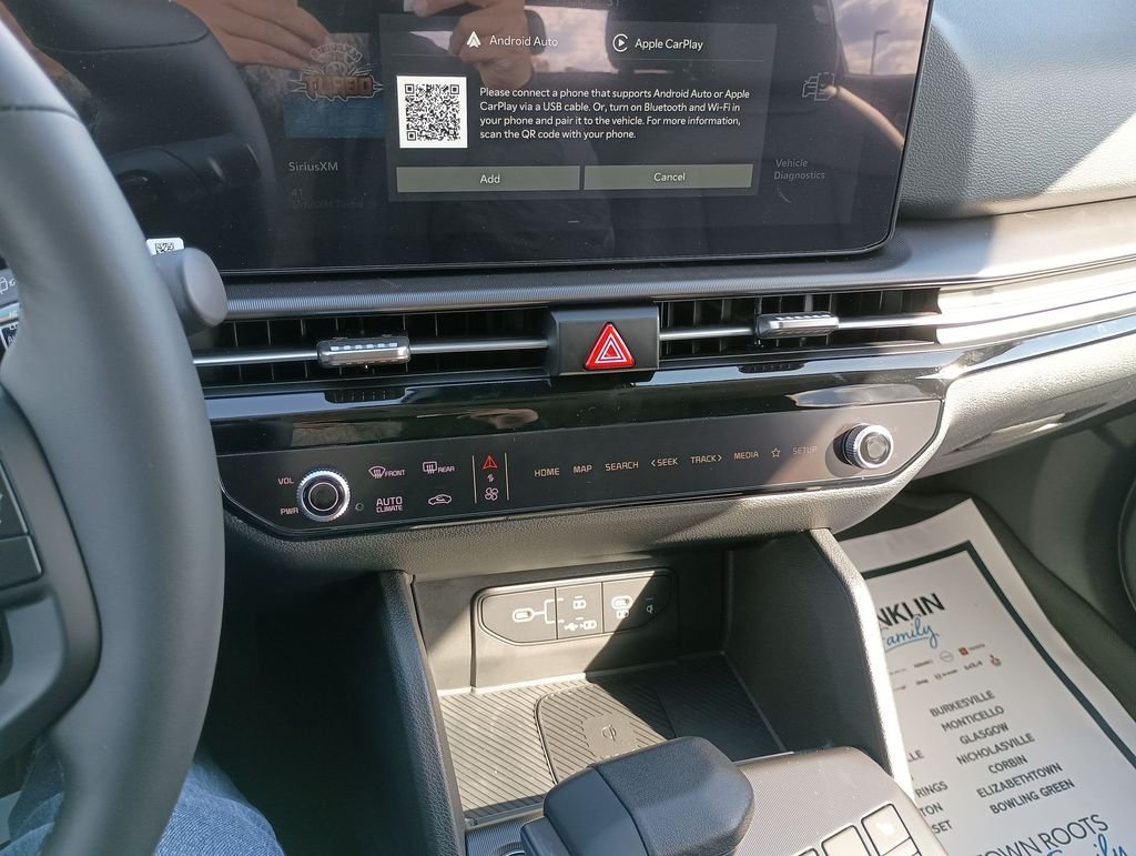 New 2026 Glacial White Pearl Kia EX image 24