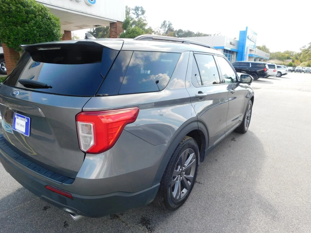 Used 2024 Carbonized Gray Metallic Ford XLT RWD image 8