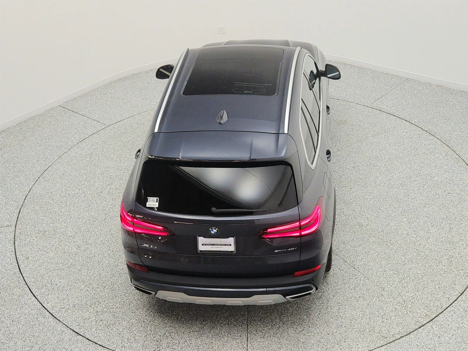 Used 2020 Arctic Gray Metallic BMW sDrive40i Sports Activity Vehicle image 27
