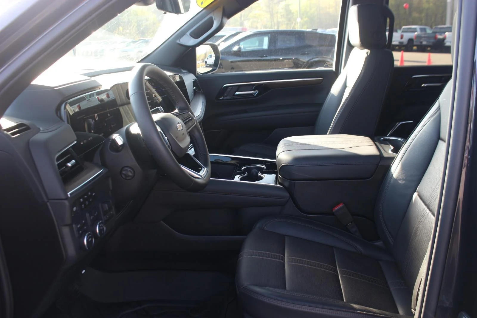 Used 2025 Dark Ash Metallic Chevrolet High Country image 18