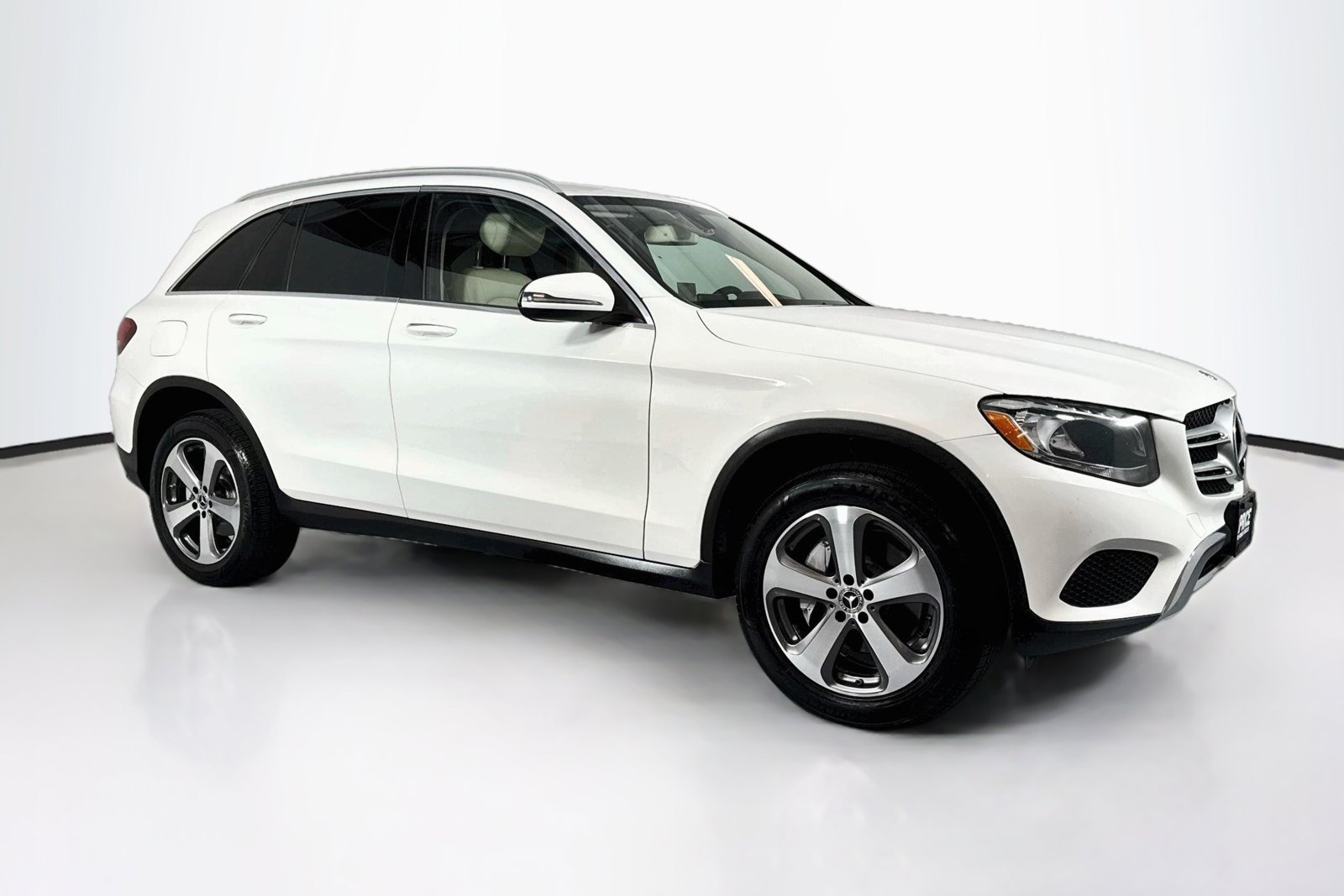 Used 2018 Polar White Mercedes-Benz GLC 300 image 3