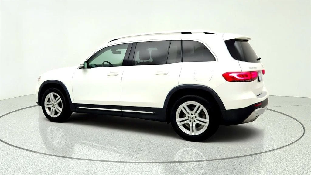 Used 2023 Polar White Mercedes-Benz GLB 250 4MATIC® SUV w/ Premium Package & Panorama Roof image 7