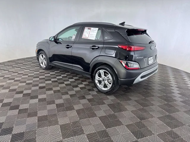 Used 2023 Black Hyundai SEL image 11