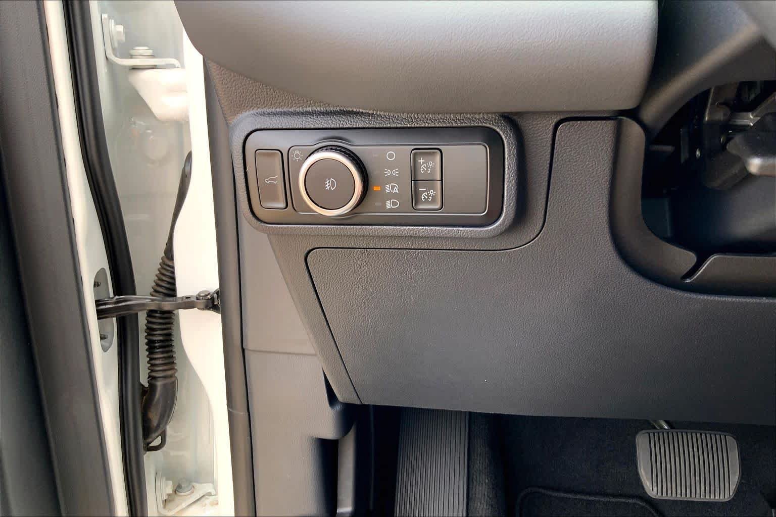 New 2026 Star White Metallic Tri-Coat Ford Active image 20