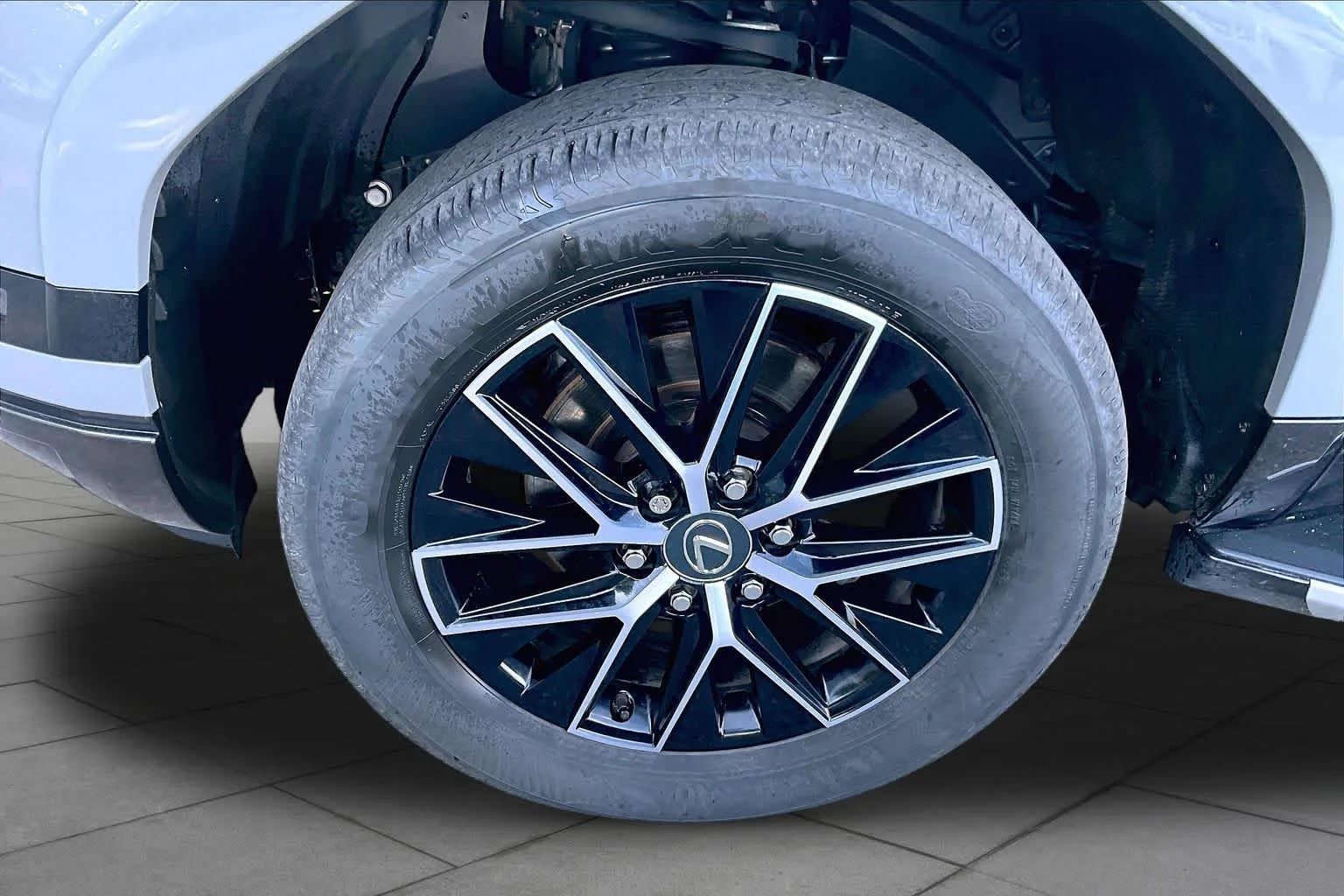 Used 2024 Incognito Lexus Premium+ image 11
