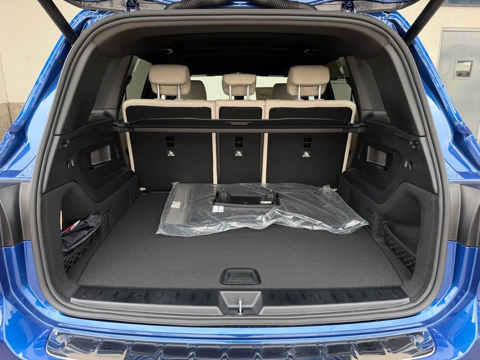 New 2026 Starling Blue Metallic Mercedes-Benz GLB 250 image 21