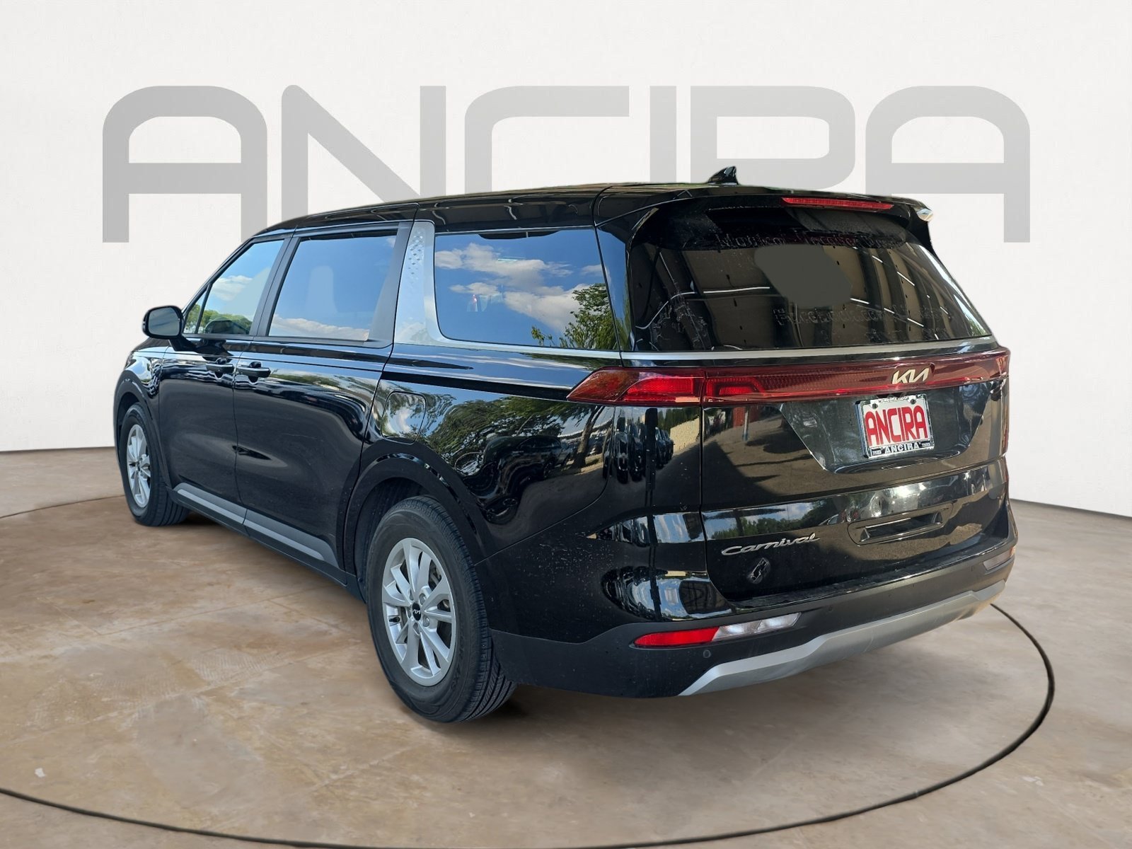 Used 2022 Aurora Black Kia LXS image 5