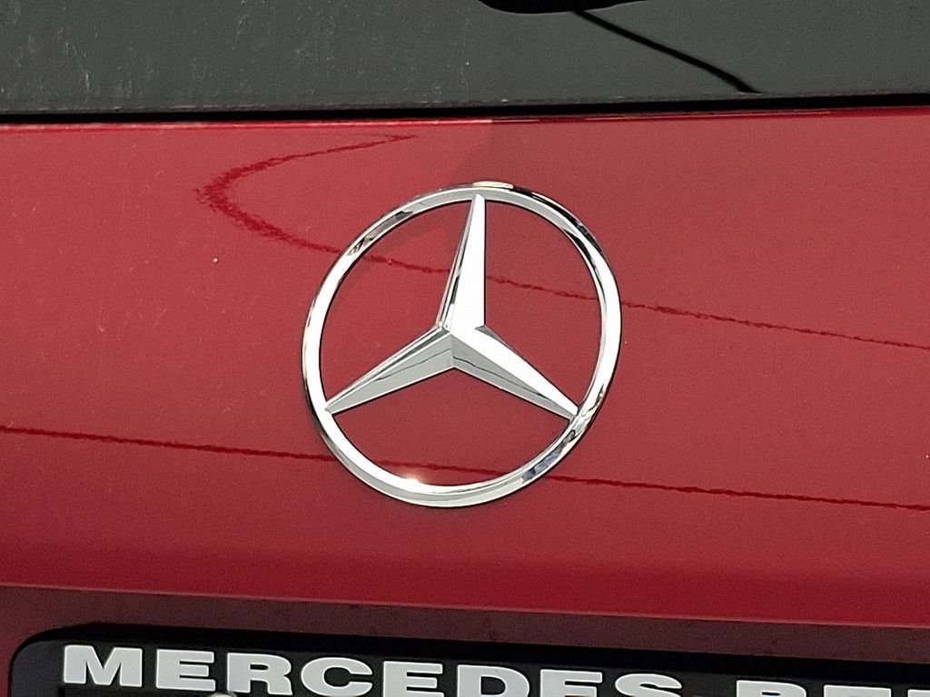 New 2026 MANUFAKTUR Patagonia Red Metallic Mercedes-Benz GLB 250 image 28
