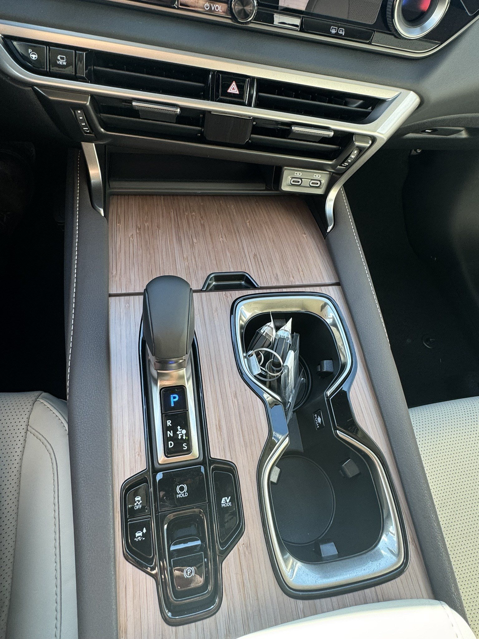 New 2026 Eminent White Pearl Lexus PREMIUM PLUS image 11