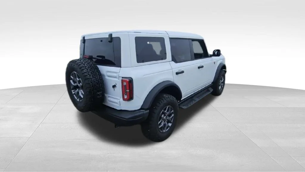 New 2025 Oxford White Ford Badlands® image 8