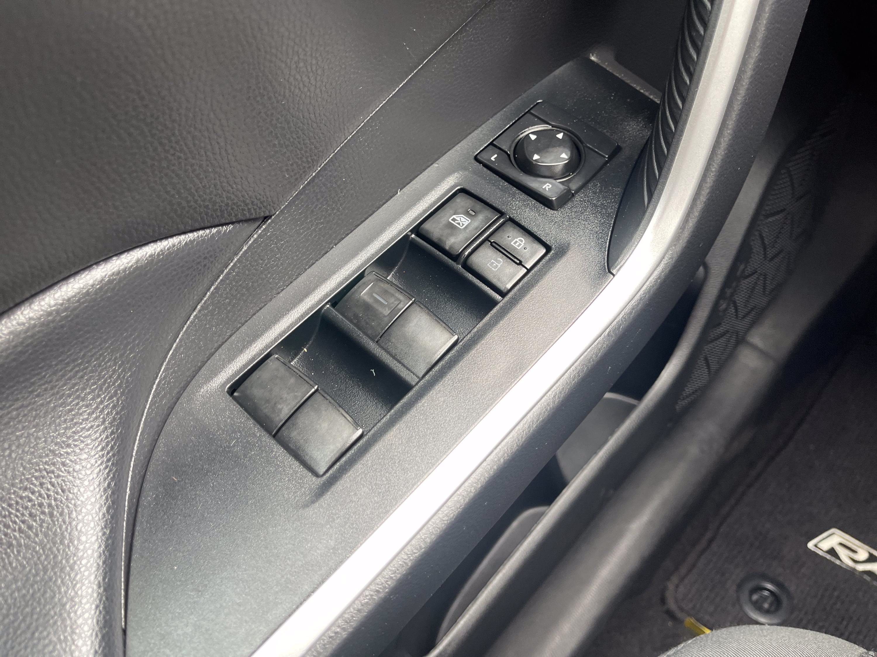 Used 2020 Midnight Black Metallic Toyota LE image 19