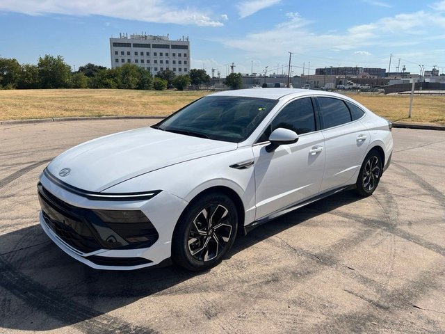 Pre-Owned 2024 Hyundai Sonata SEL FWD 4D Sedan