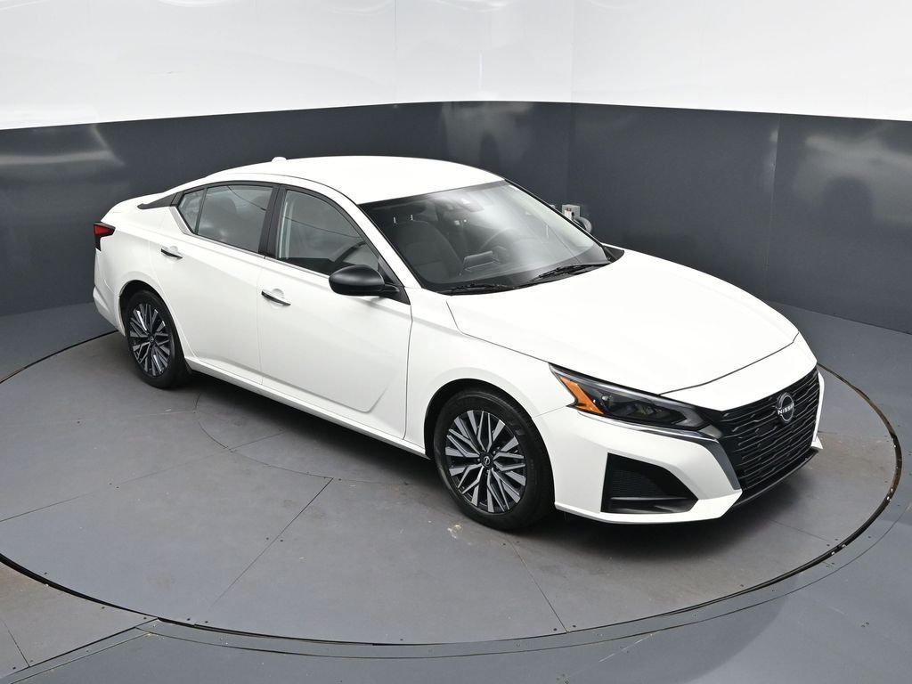 2025 Nissan Altima