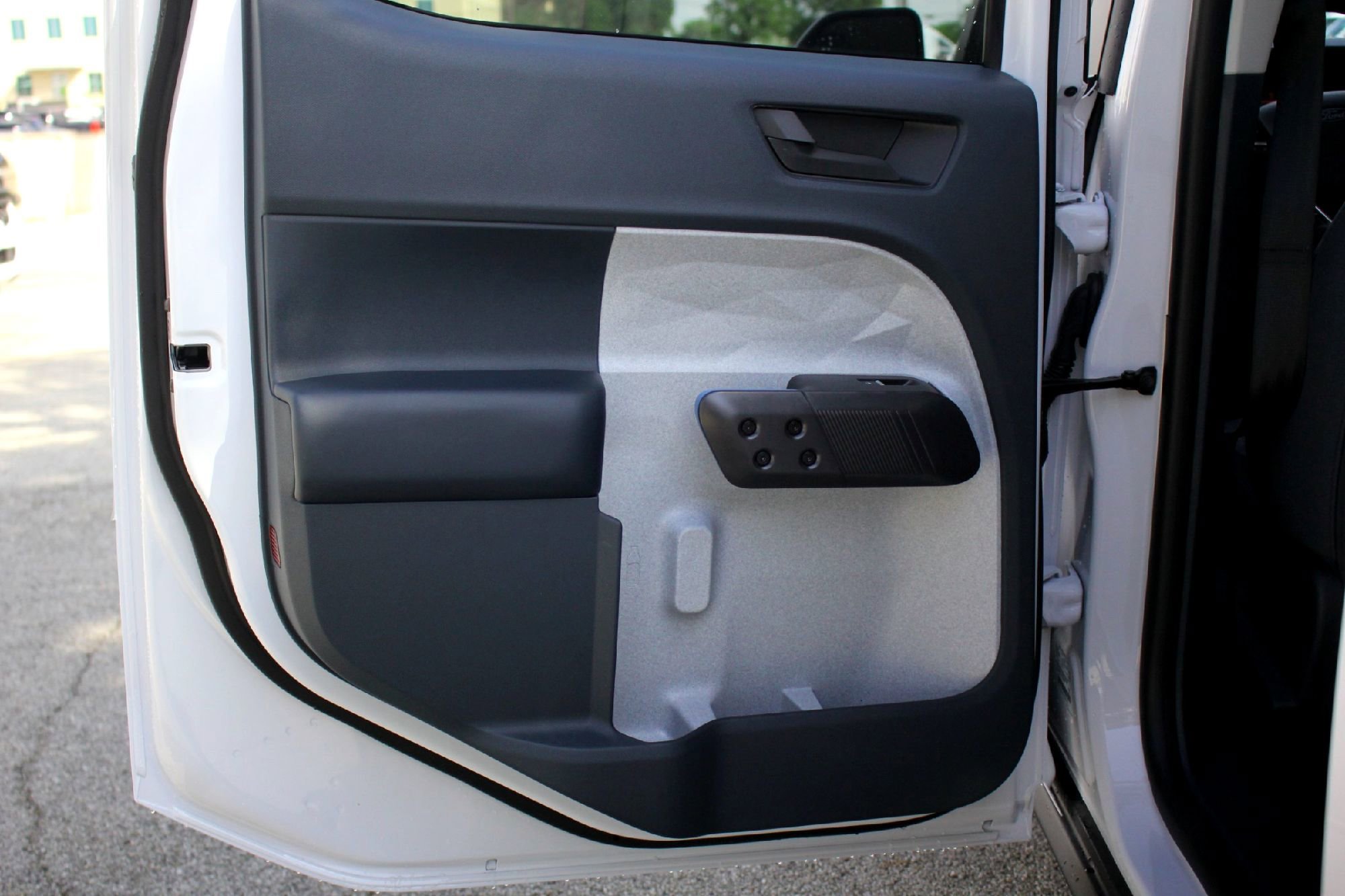 New 2026 Oxford White Ford XLT image 19