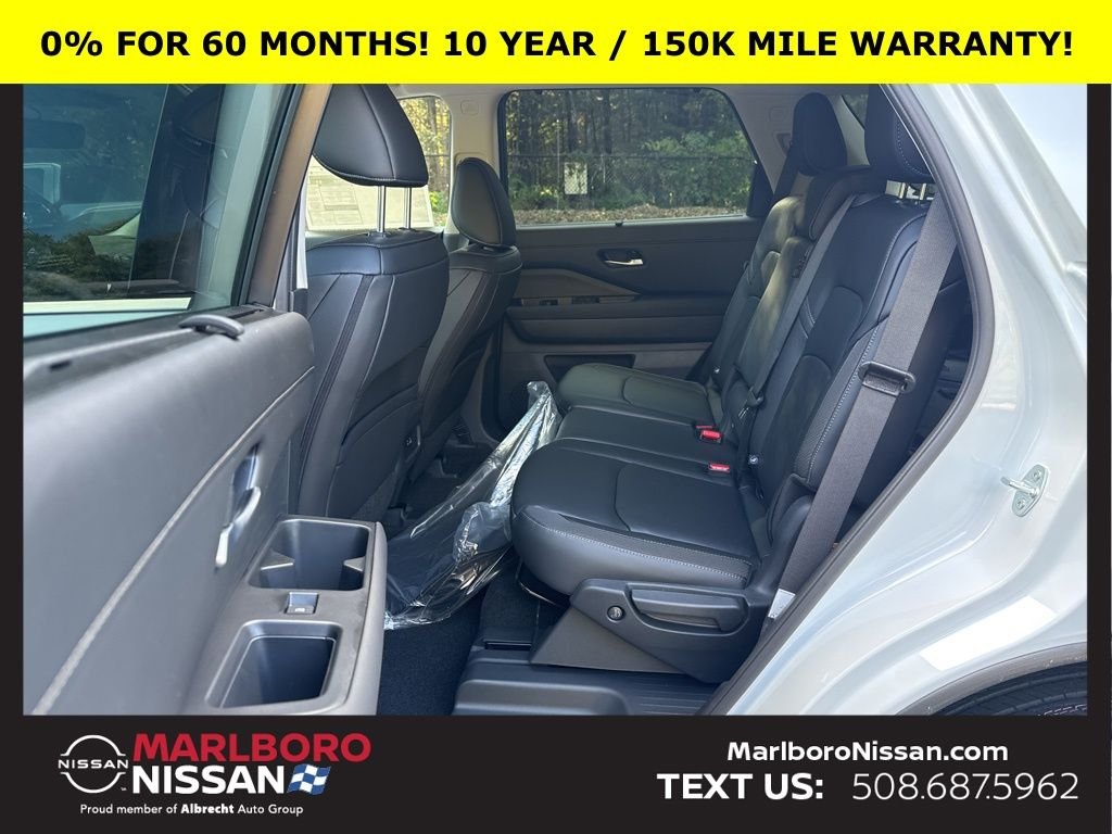 2025 Nissan Pathfinder SL - Photo 20