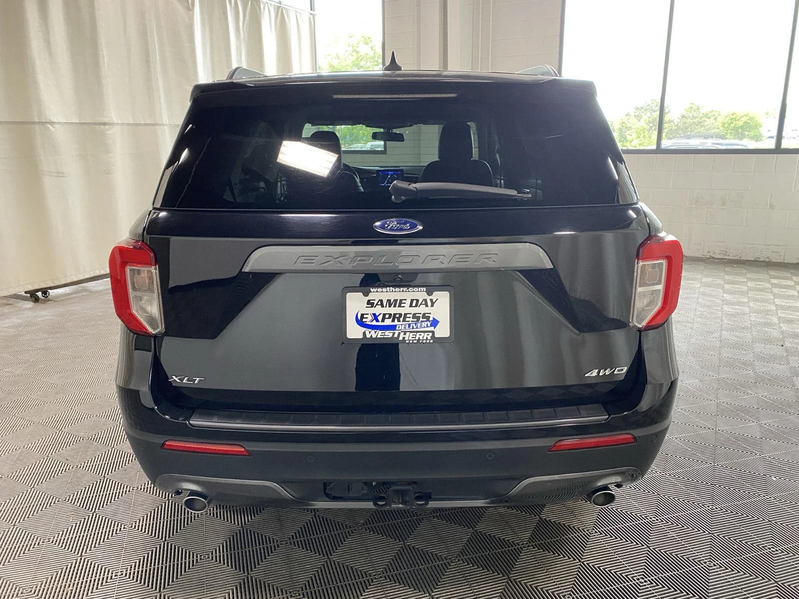 Used 2023 Black Metallic Ford XLT image 11