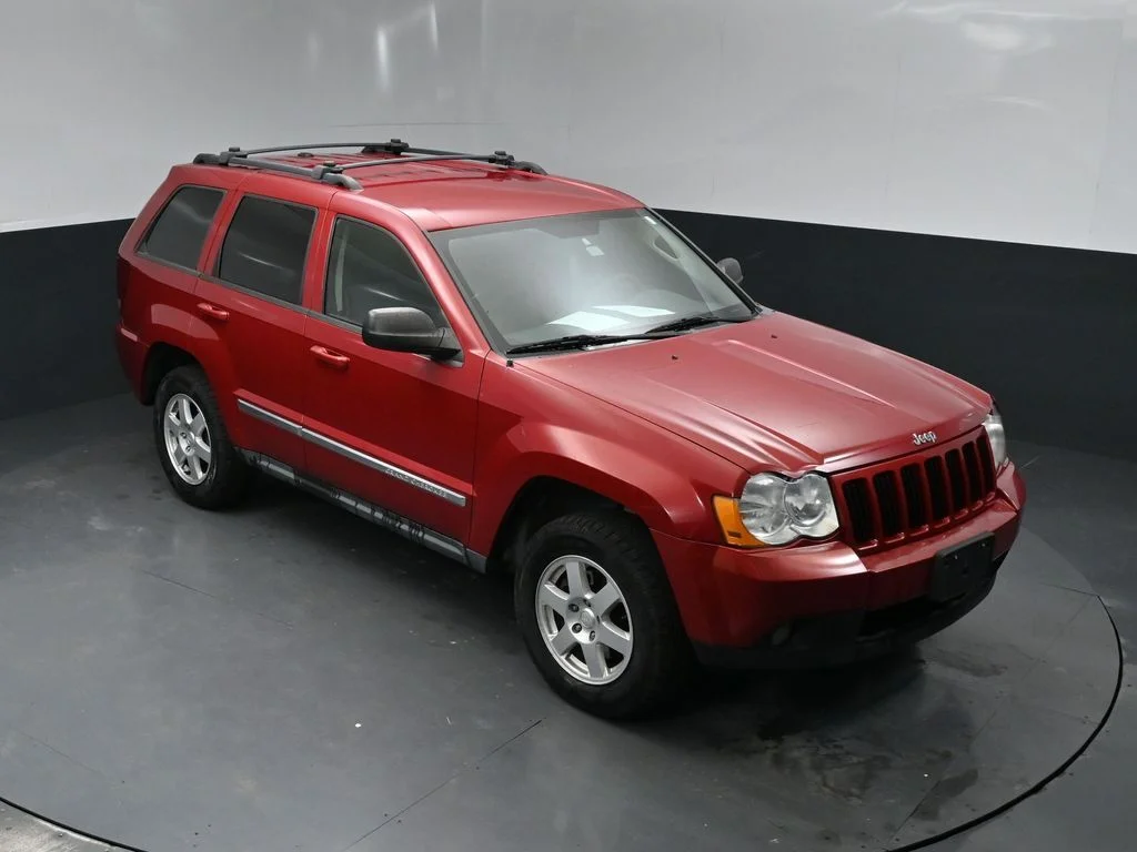 Used 2010 Red Jeep Laredo image 13