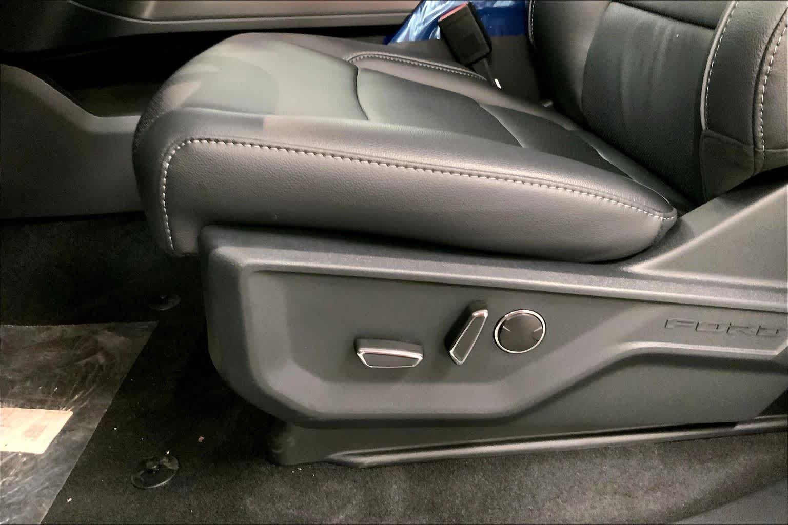 New 2026 Carbonized Gray Metallic Ford Lariat® image 19