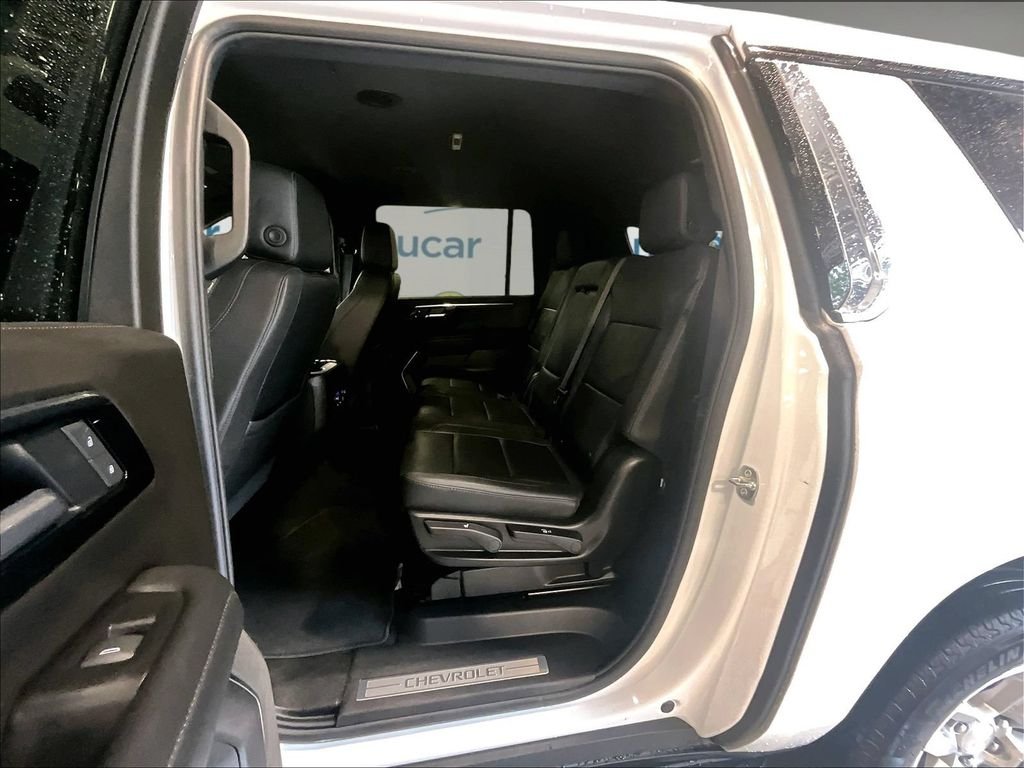 Used 2025 White Chevrolet LT image 15