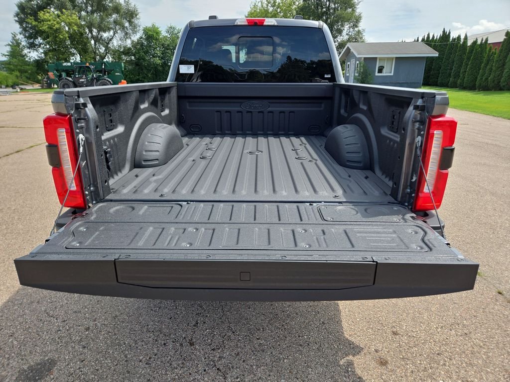 New 2026 Carbonized Gray Metallic Ford F-250® Lariat® image 17