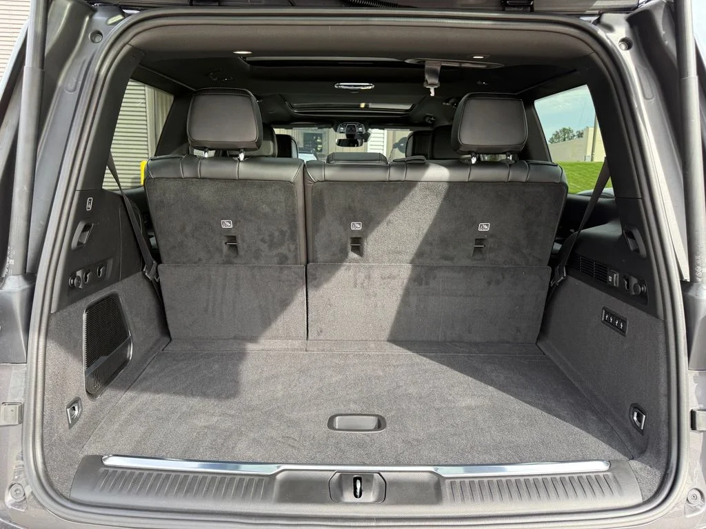 New 2026 Baltic-Gray Metallic Clear-Coat Exterior Paint Jeep Summit Obsidian image 24