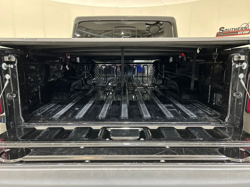 Used 2023 Black Jeep Overland image 5