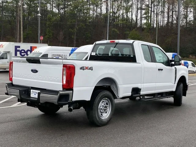 New 2026 Oxford White Ford XL image 3