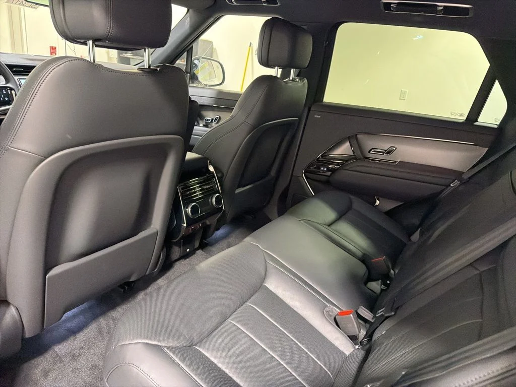 New 2026 Fuji White Land Rover Dynamic SE P530 V8 image 21