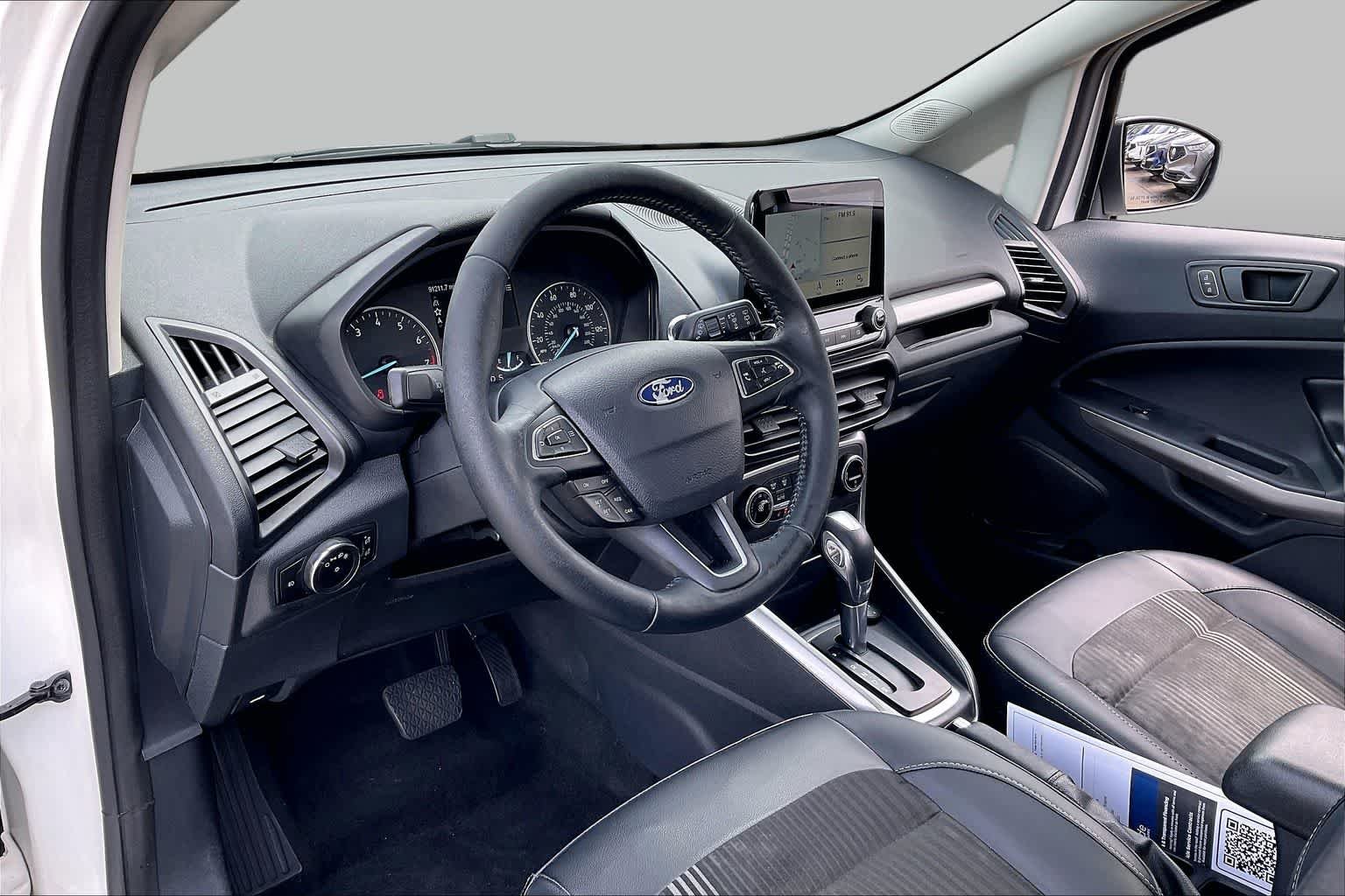 Used 2019 Diamond White Ford SES image 17