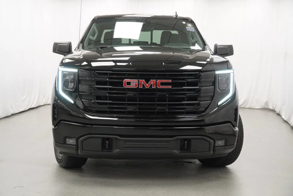 Used 2023 Onyx Black GMC Elevation image 36