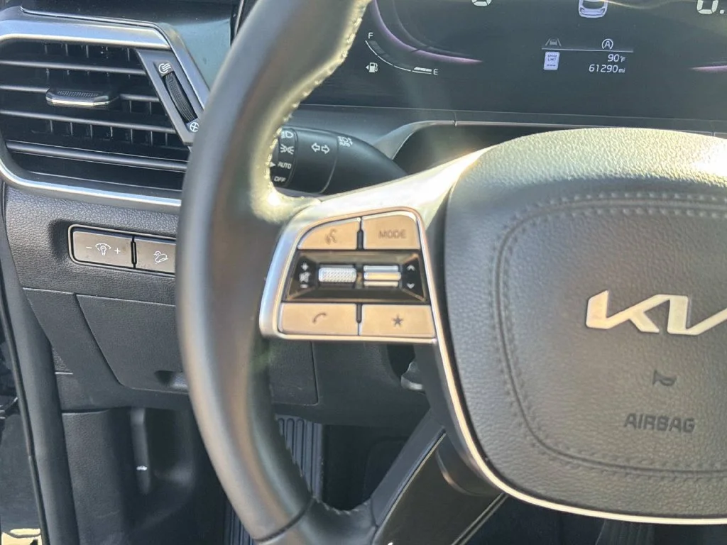 Used 2024 Black Kia S image 24