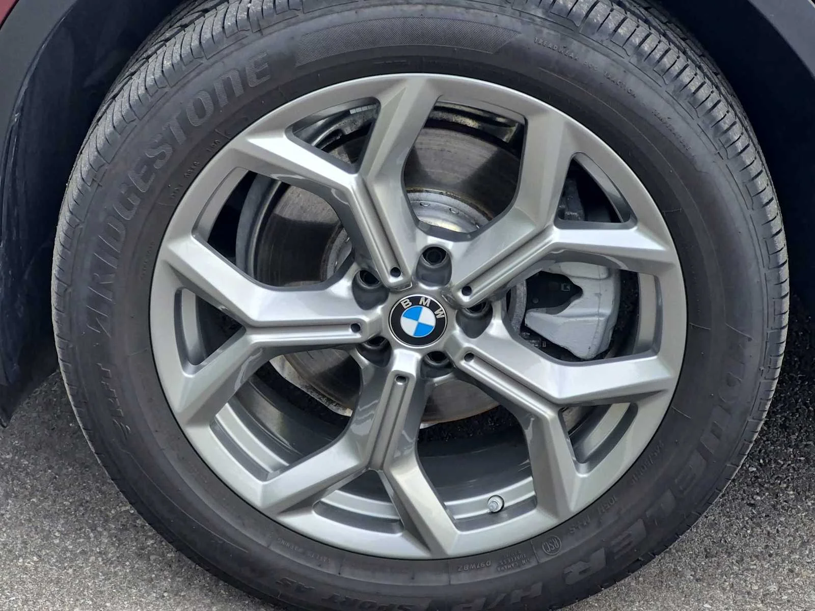 Certified Used 2024 Aventurin Red Metallic BMW xDrive30i image 12