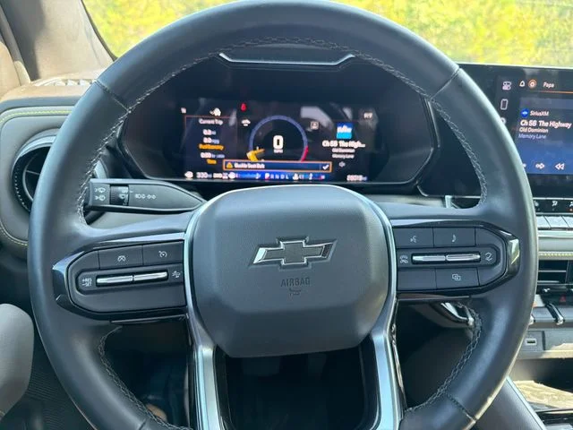 Used 2024 Blue Chevrolet ZR2 image 18