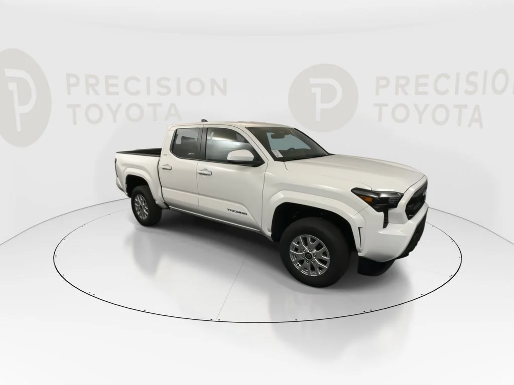 New 2026 Ice Cap Toyota SR5 image 2