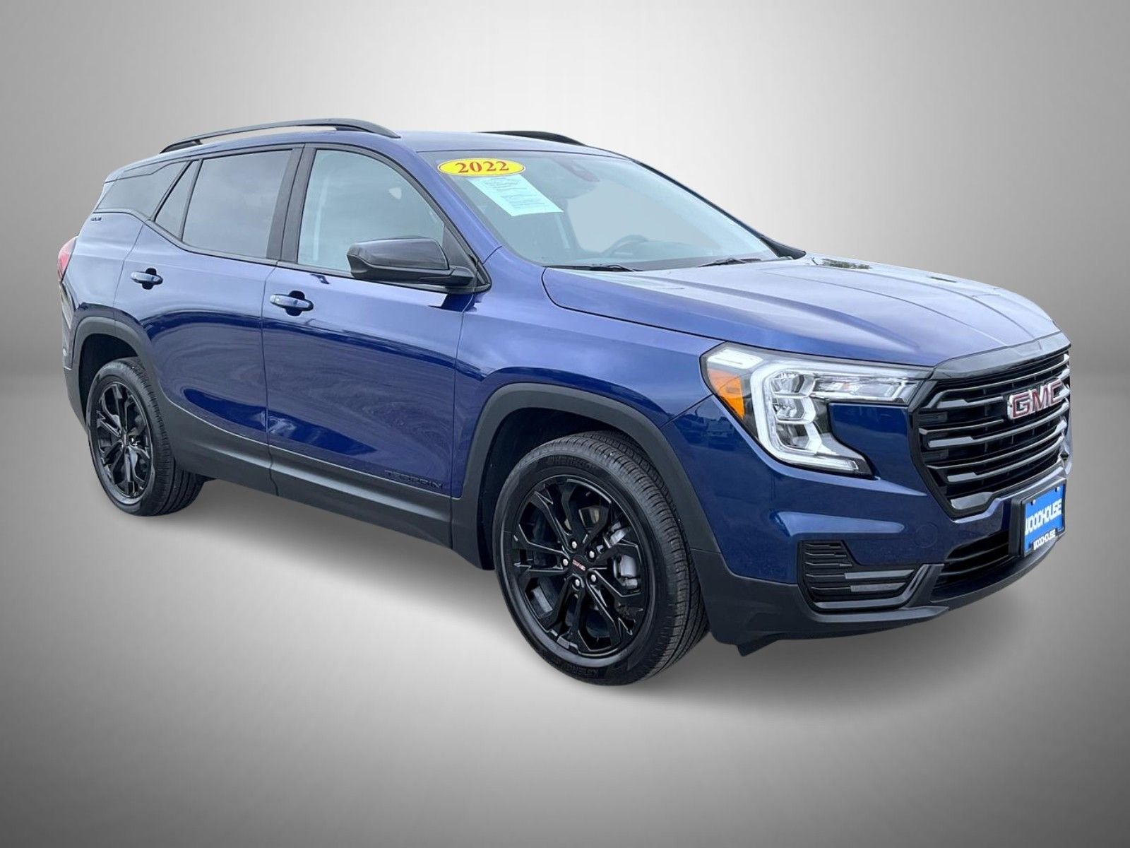 Used 2022 Blue GMC SLE image 3