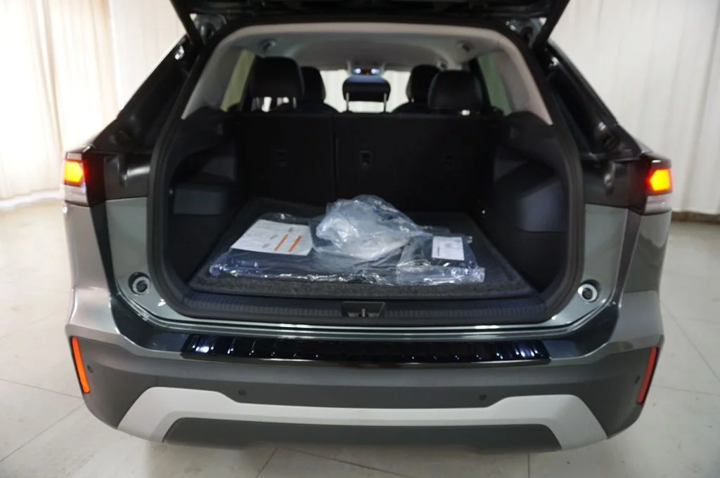 New 2026 Platinum Gray Volkswagen 2.0T SE image 27