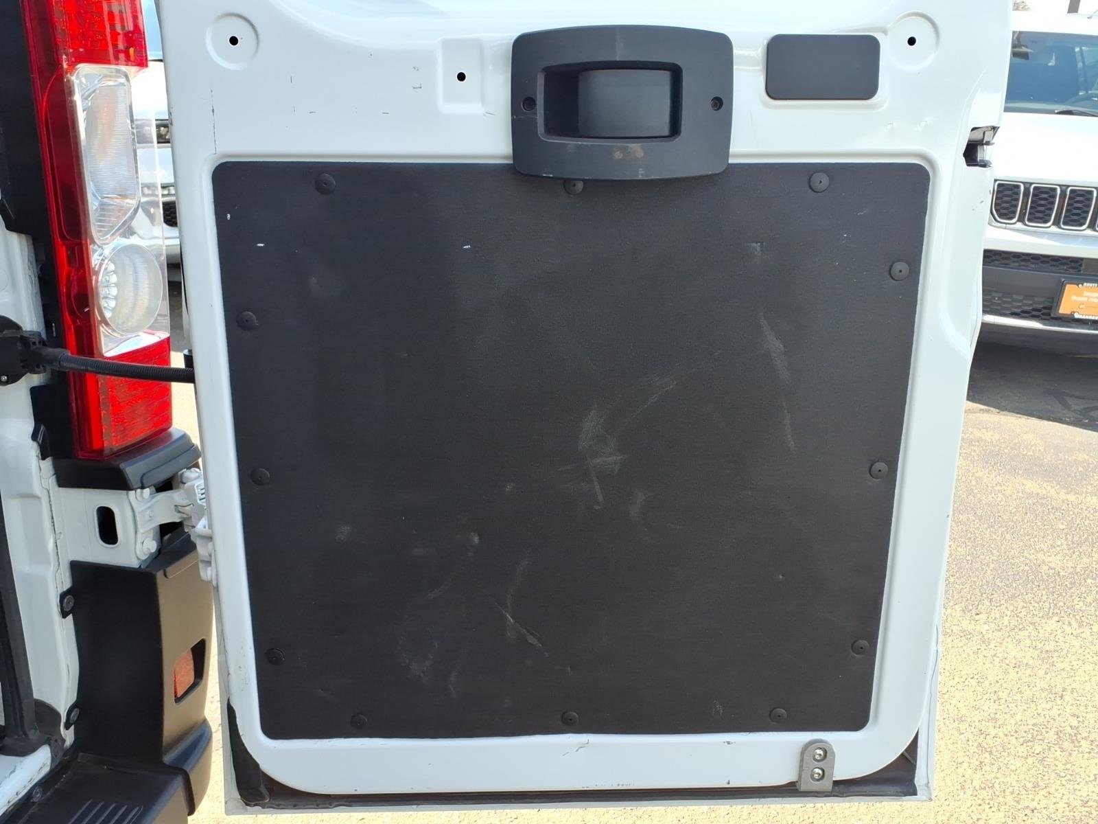 Used 2025 White Ram Base image 9