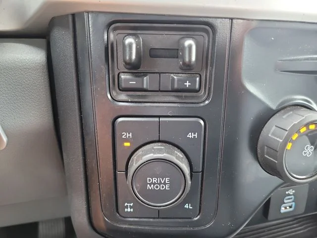 Used 2025 White Ford XL image 26
