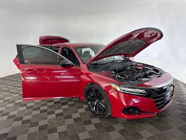 Used 2022  Honda Sport image 12